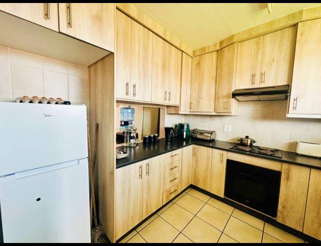 2 BEDROOM TOWNHOUSE FOR SALE IN VERWOERDPARK